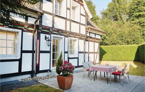 Three-bedroom Holiday Home In Attendorn
