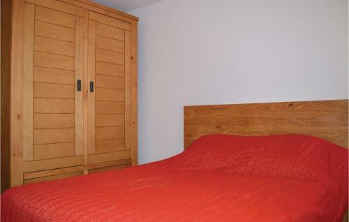 Two-bedroom Holiday Home In Perelli