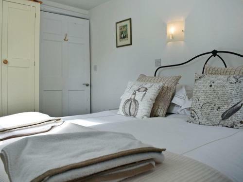 Peartree Cottage & Granary