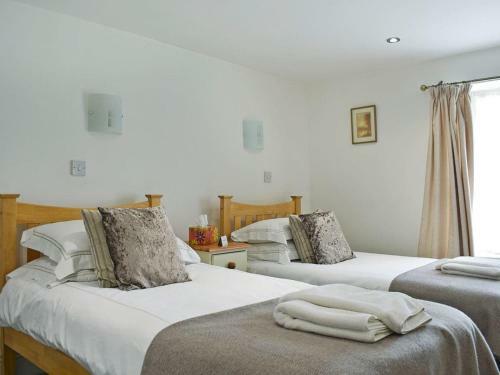 Peartree Cottage & Granary
