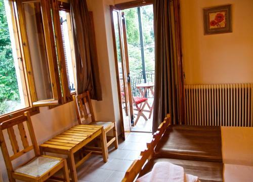 Hostal Stavroula Rooms