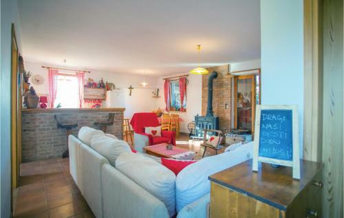 Two-bedroom Holiday Home In Ceminac