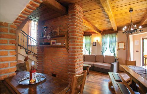 Three-bedroom Holiday Home In Nasice