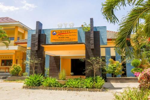 Hotel Oyo 1732 Edotel Praya