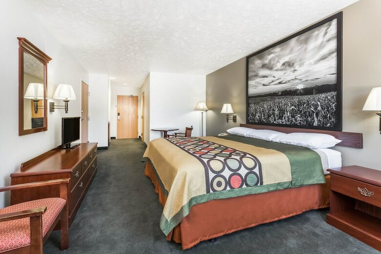 Hotel Super 8 By Wyndham Alma