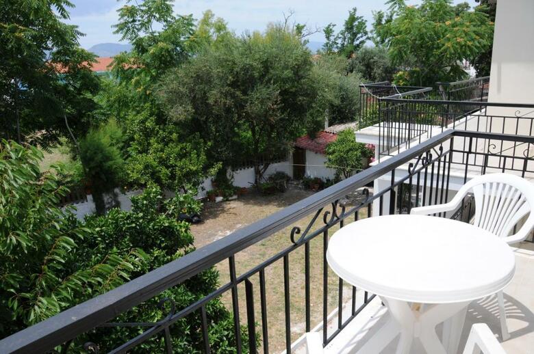 Hotel Vicky's Garden