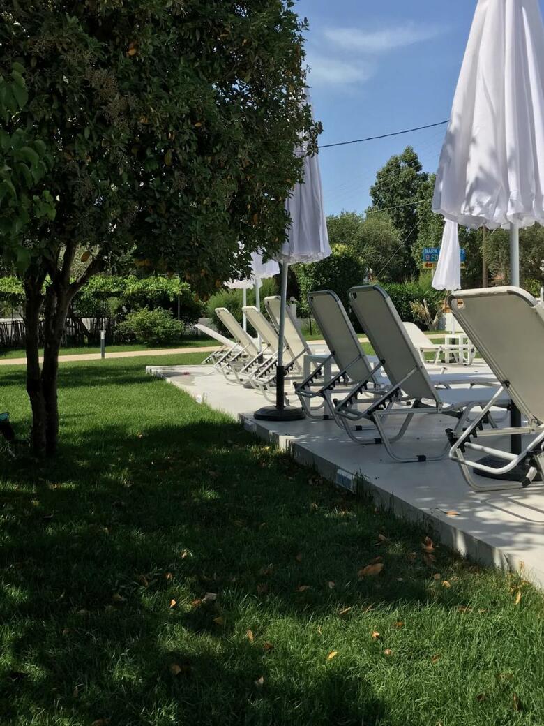 Hotel Vicky's Garden