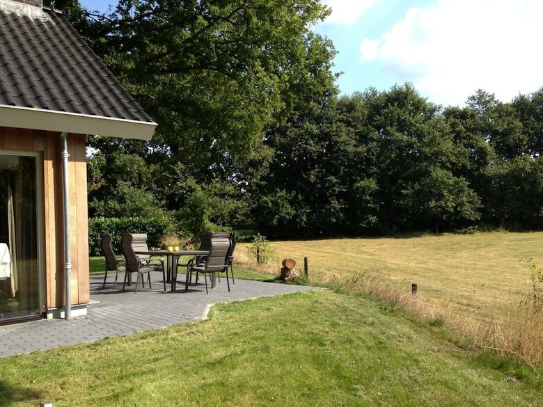 Cabana Enticing Holiday Home In Reutum With Sauna