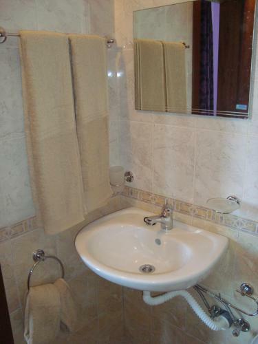 Hostal Villa Mari Guest Rooms