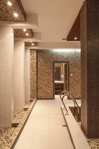 Hotel Garden Of Eden Complex