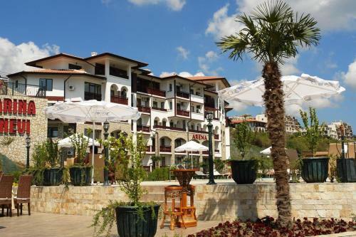 Arena Apartments