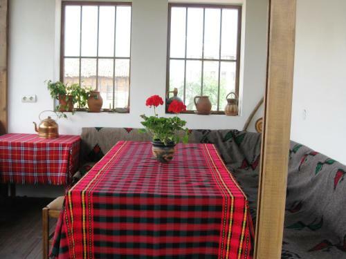 Hostal Chardaka Guest House