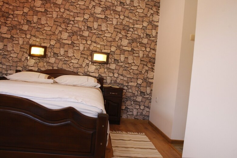 Hostal Iliikova House