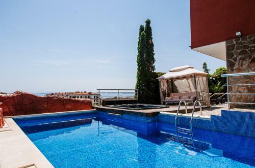 Red Iguana Hotel