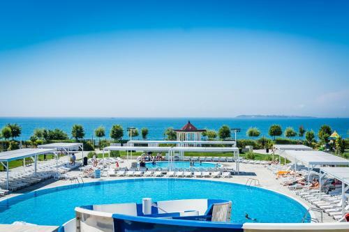 Premier Fort Beach Apartments