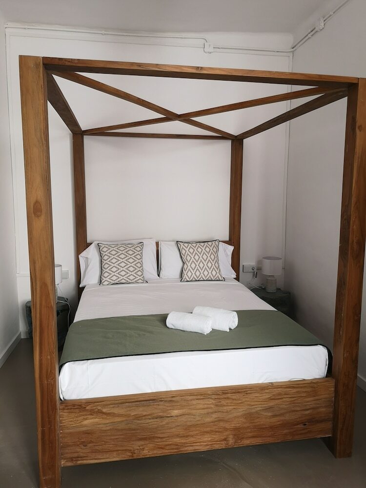 Apartamentos La Guarida 1820