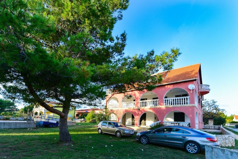 Apartments Lojan