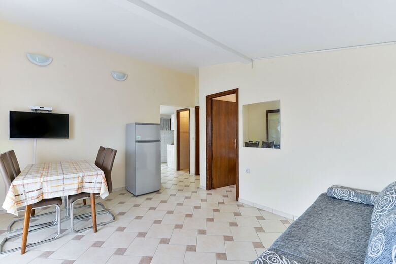 Apartment Milobara