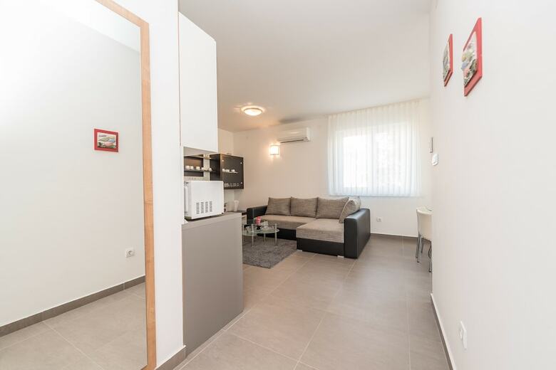 Apartments Kljajic