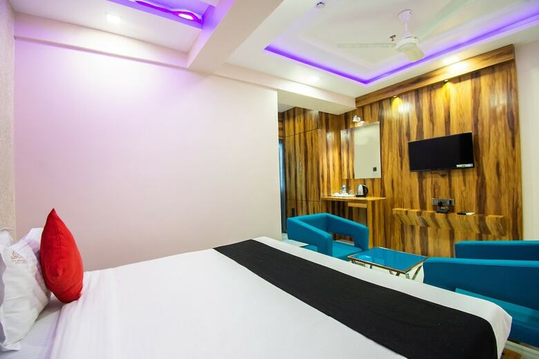 Capital O 60412 Hotel Orion Crystal