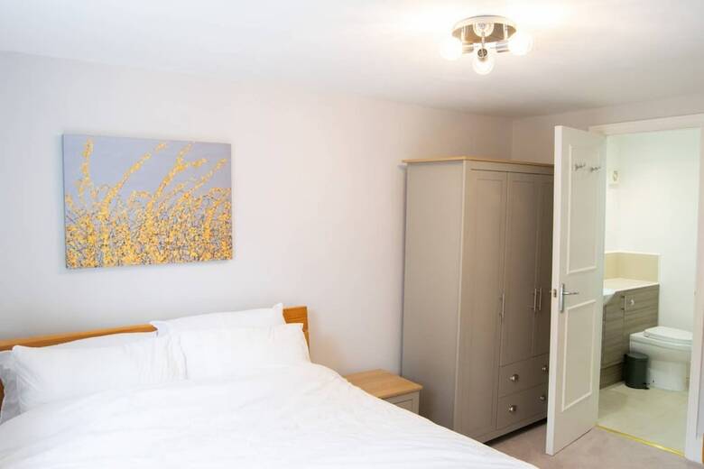 2 Bedroom Apartment Close To Clapham Junction Station