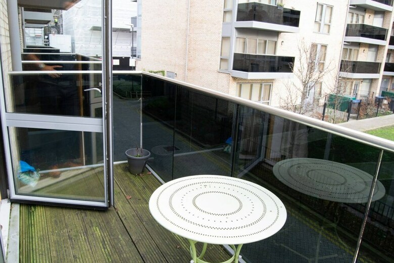 1 Bed Apartment With Balcony In Modern Development