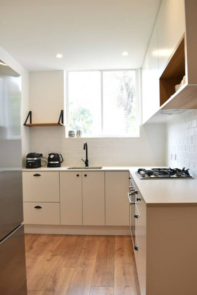 Light And Airy North Bondi Apartment