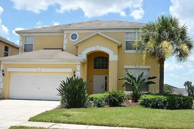 2724 Huge 6-bedroom Emerald Island Pool Home