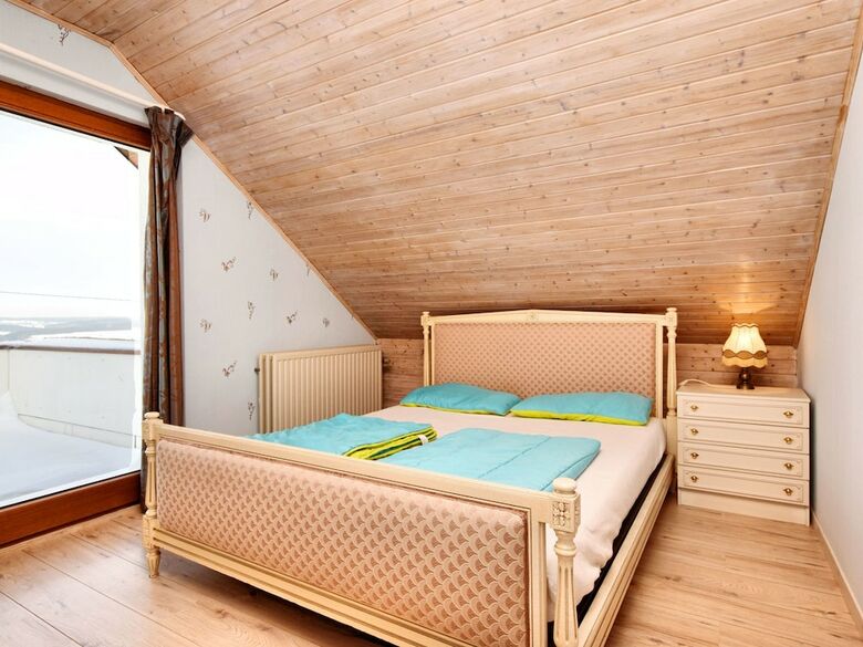 Modern Holiday Home In Sch�nberg With Jacuzzi