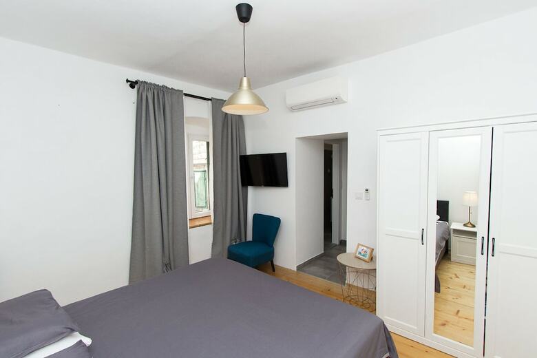Hotel Apartments And Rooms Ille