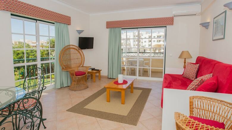 Apartamentos Quinta Da Praia