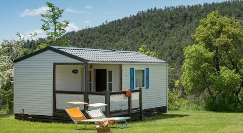 Camping Naturist Castillon de Provence