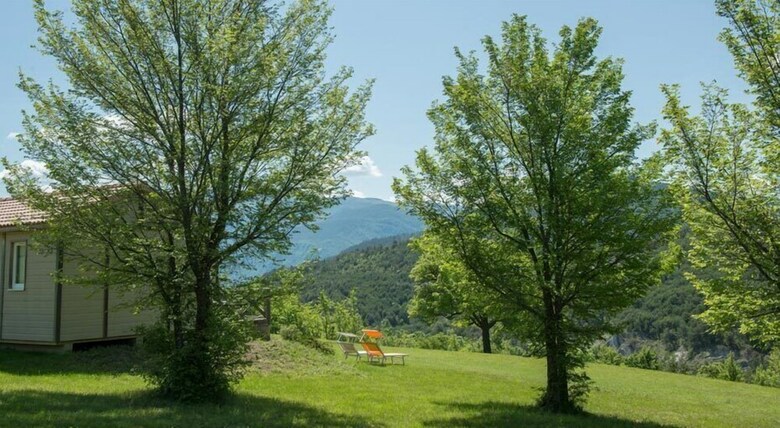 Camping Naturist Castillon de Provence