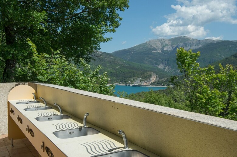 Camping Naturist Castillon de Provence