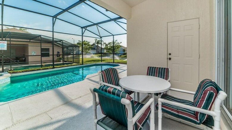 8147 Fan Palm Way