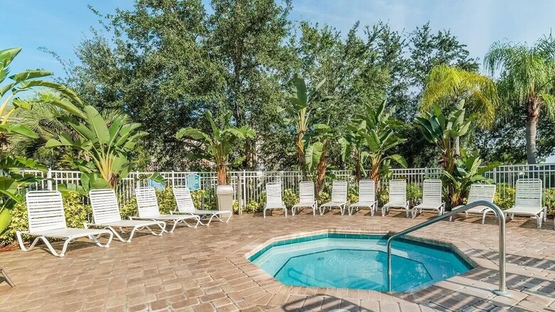 2300 Butterfly Palm Way - 204