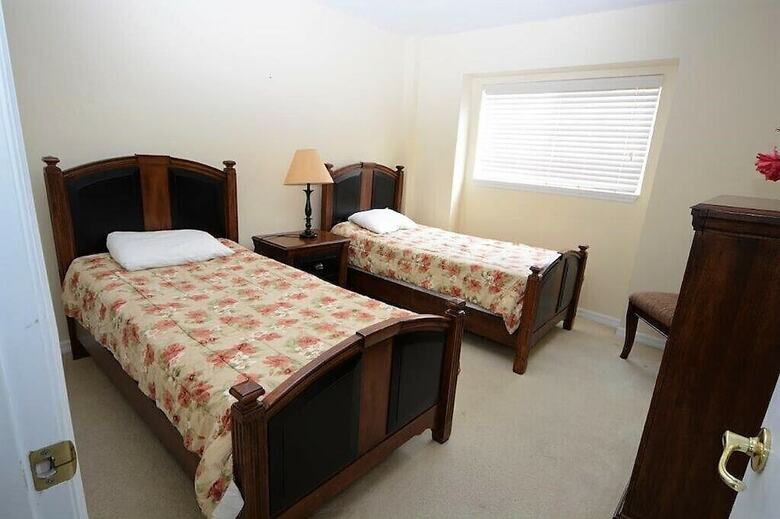 137 Nice 5-bed Pool Home Gated 2-king Masters!