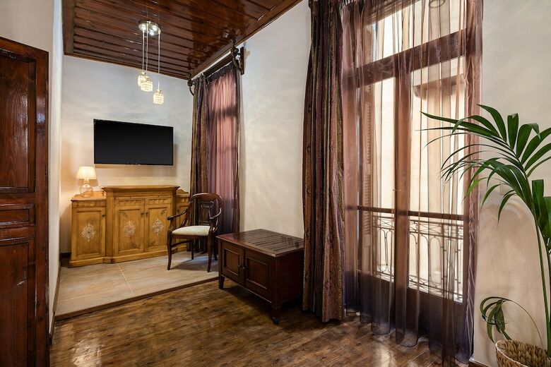 Hotel Old Town Suites