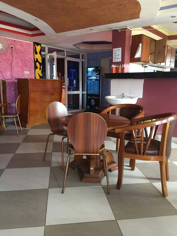 Hotel Checkpoint Inn