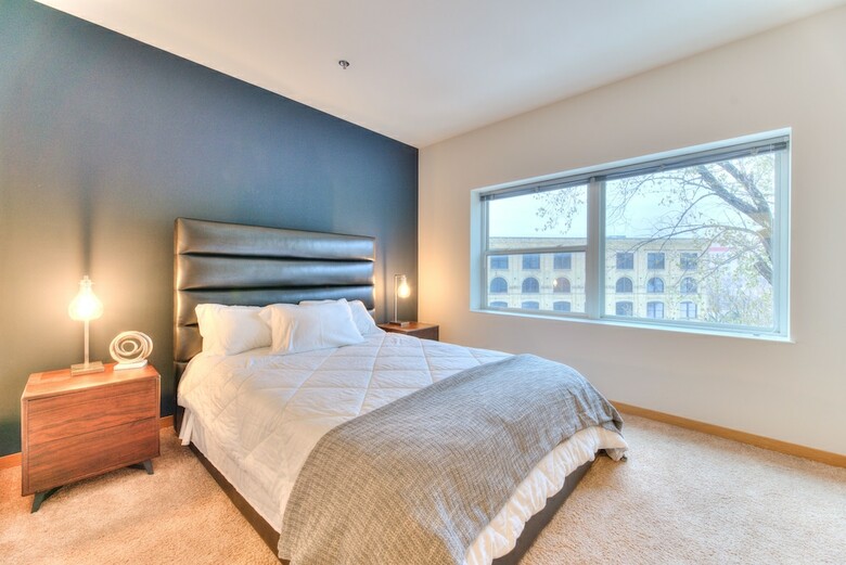 Milwaukee River Suites By Barsala