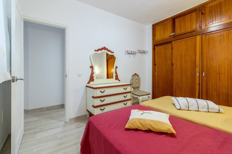 Apartamentos 35010d05 - Gravina 39, Esc. Dcha. 3�a