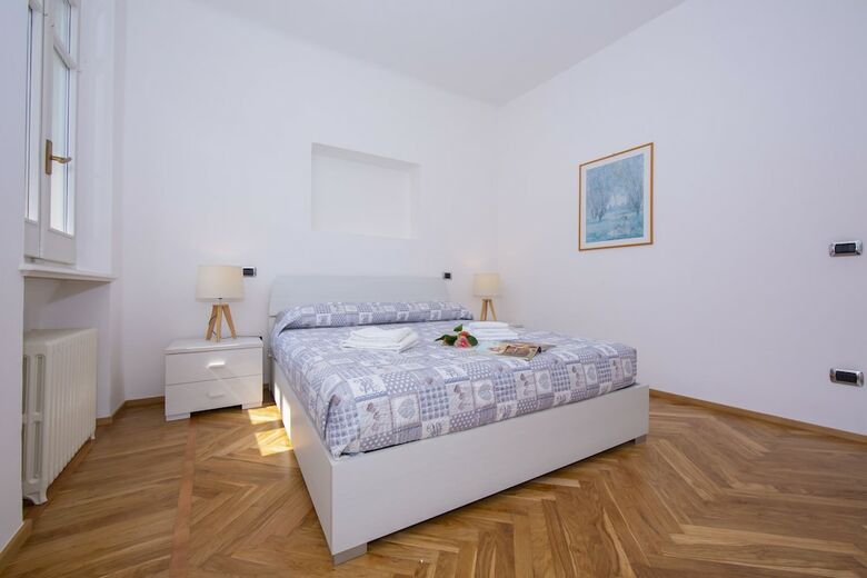 Angie's Apartment Stresa Lake