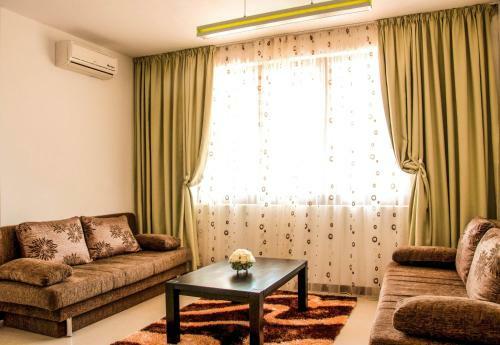 Casa Real Apartments