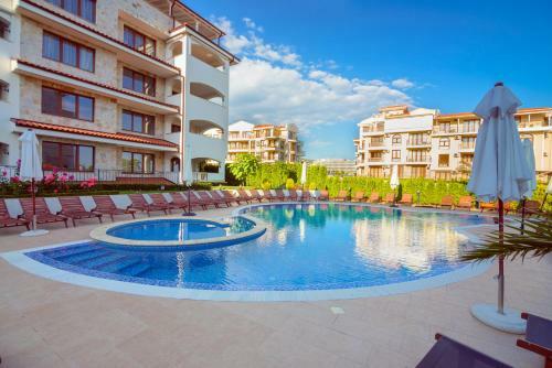 Casa Real Apartments