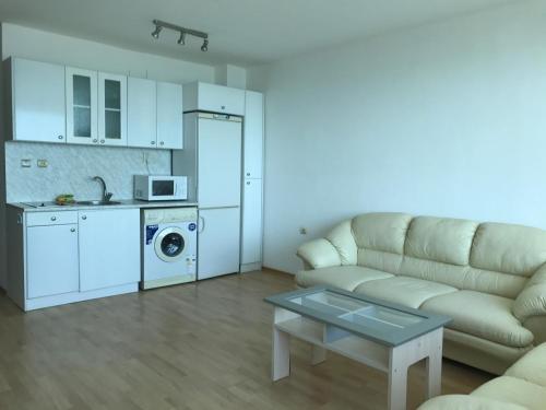 Dom-el Real Apartments In Sea View Complex