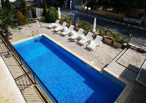 Dom-el Real Apartments In Sea View Complex