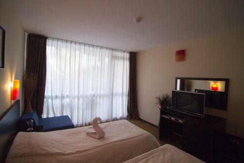 Tropics Hotel