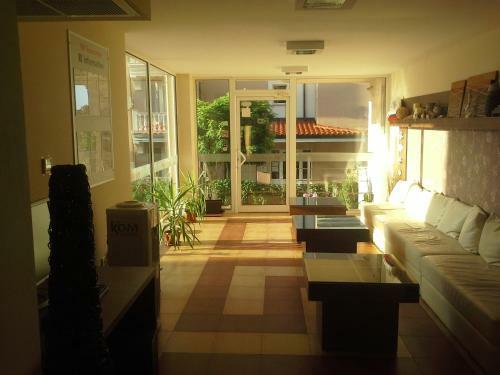 Tropics Hotel