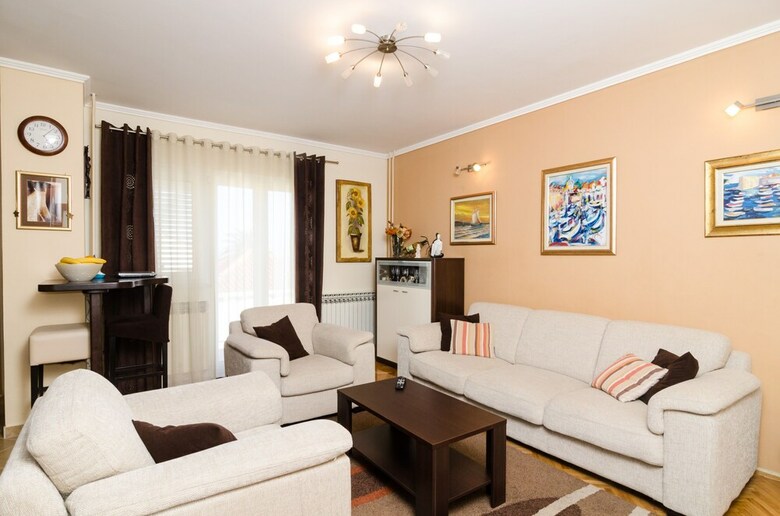 Apartment 4U