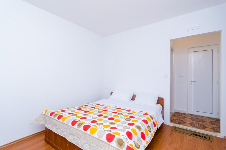 Anika Apartment